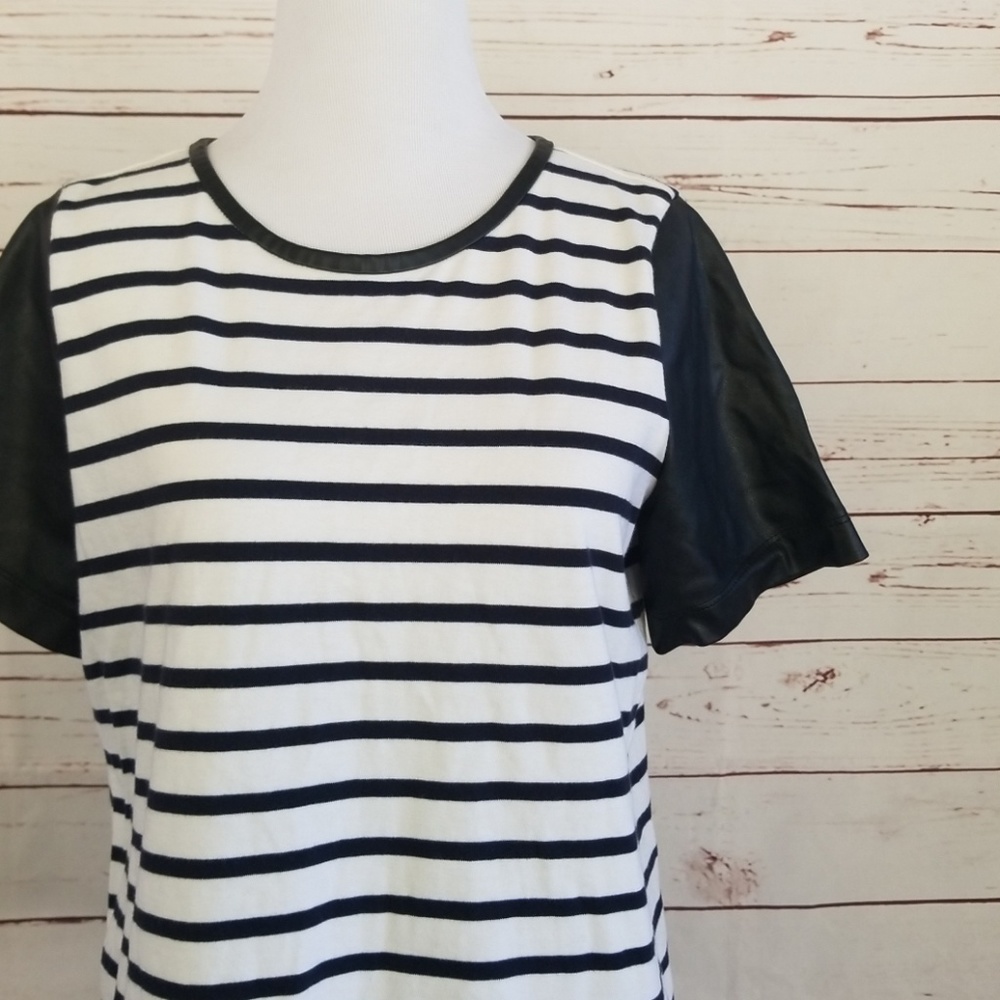 Ann Taylor faux leather sleeve top M